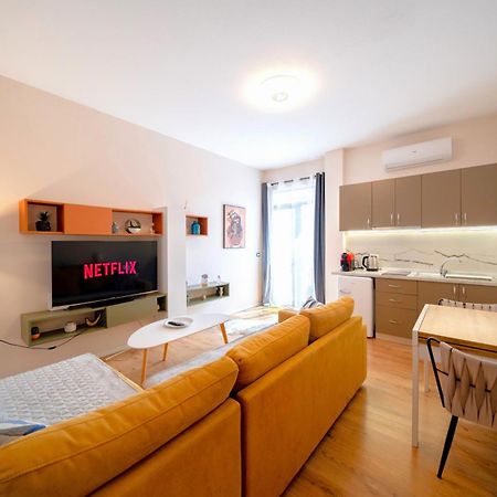 Colorful Comfy Condo Central Tirana Exterior photo